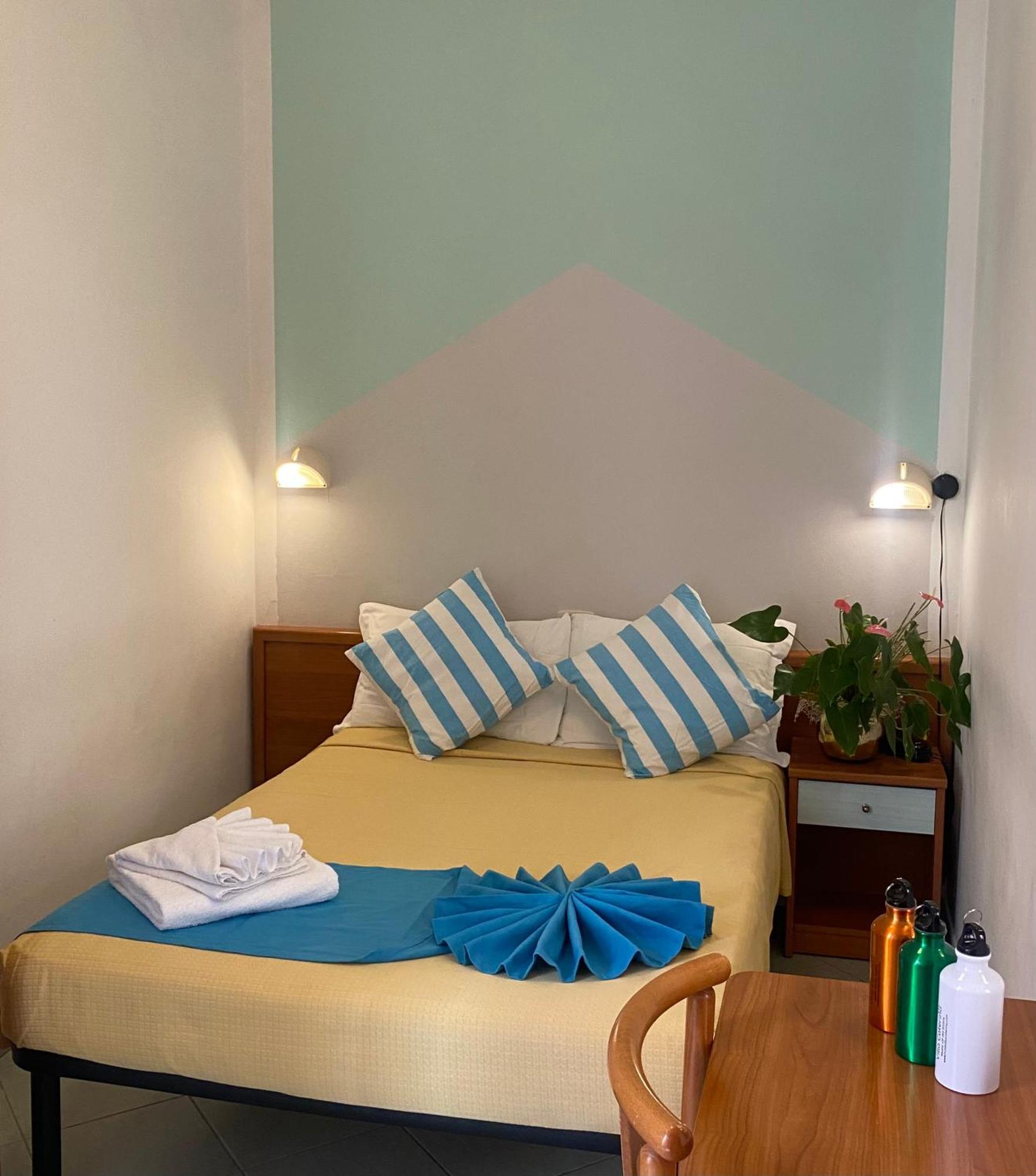 Hotel Villa Caterina Rimini Exteriör bild