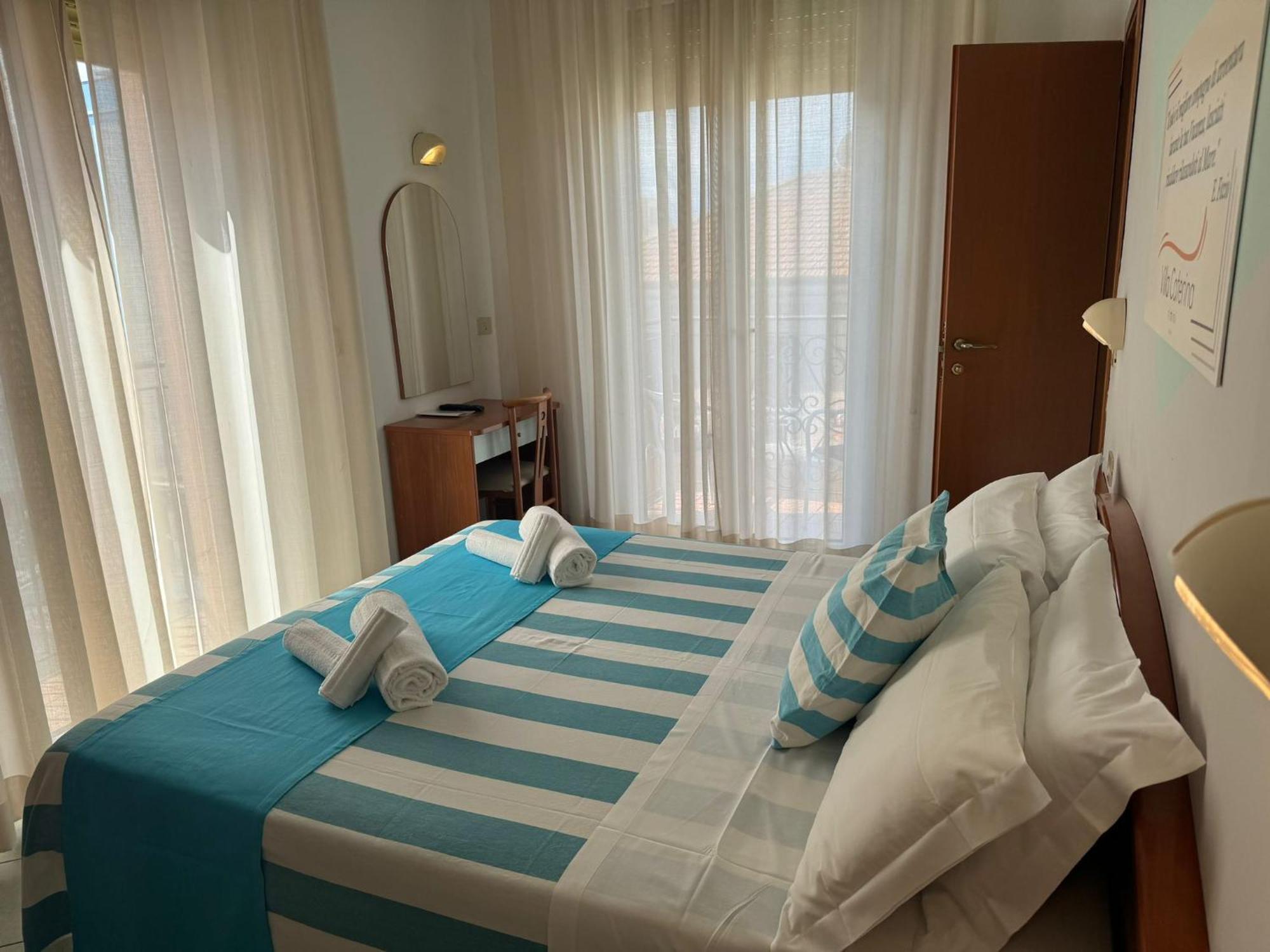 Hotel Villa Caterina Rimini Exteriör bild