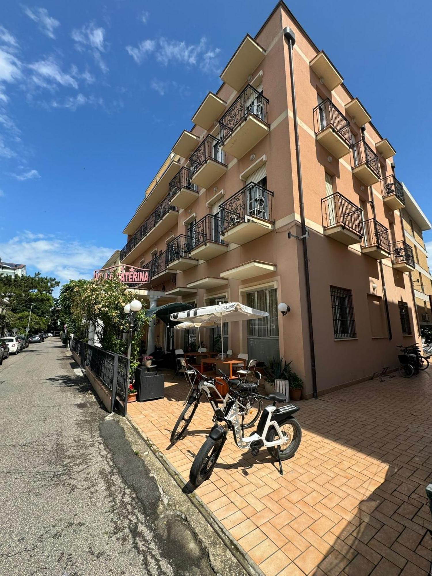 Hotel Villa Caterina Rimini Exteriör bild